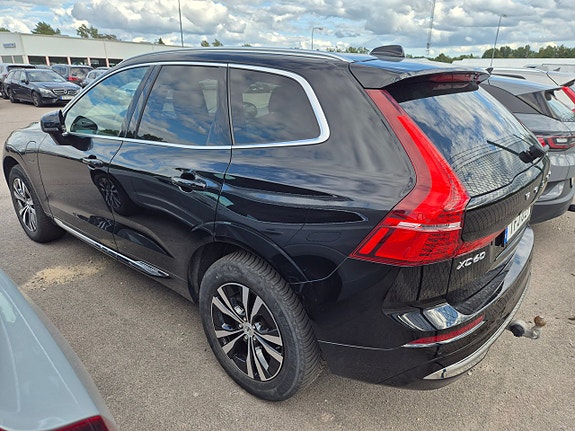 Volvo XC60 3 of 5