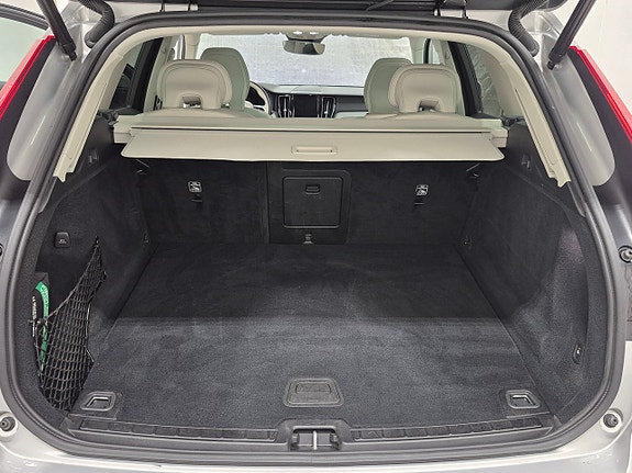 Volvo XC60 12 of 12