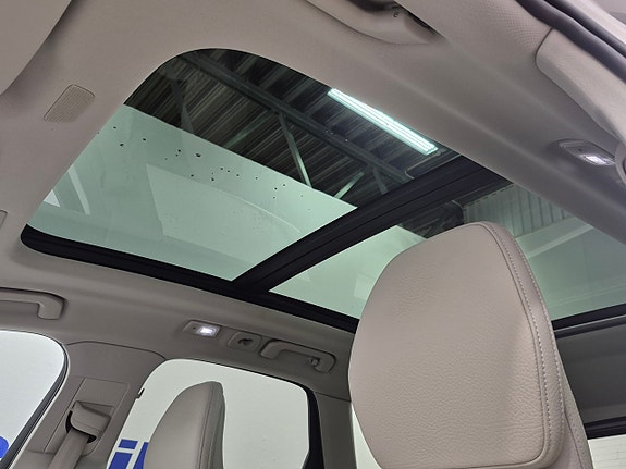 Volvo XC60 9 of 12