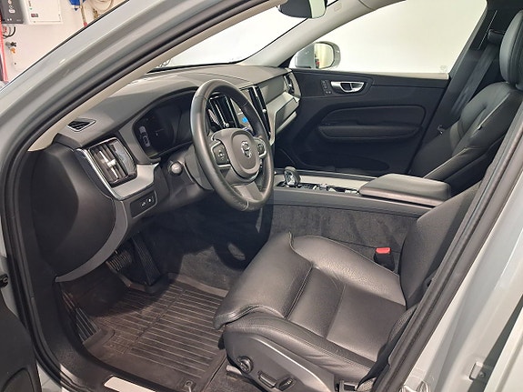 Volvo XC60 3 of 6