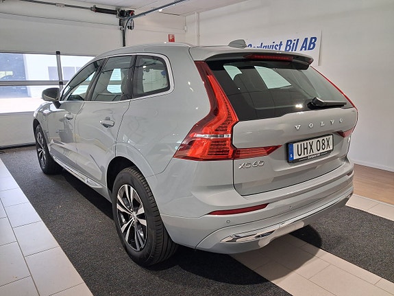 Volvo XC60 2 of 6