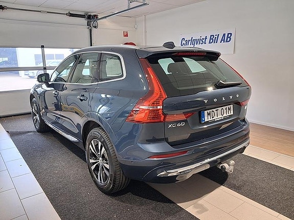 Volvo XC60 2 of 6