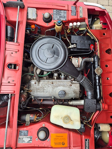 BMW 2002 8 of 9