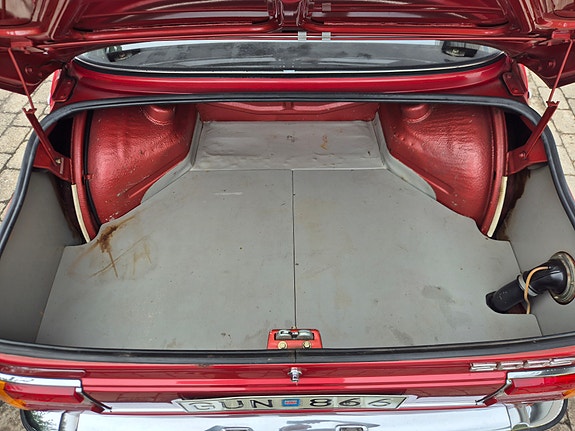 BMW 2002 7 of 9