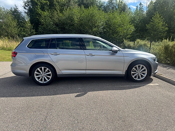Volkswagen Passat 6 of 22