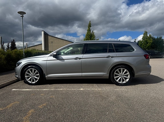 Volkswagen Passat 7 of 22