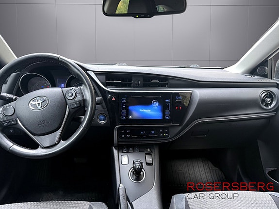 Toyota Auris 10 of 12