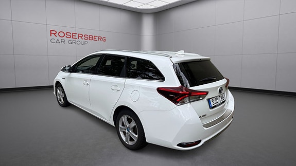 Toyota Auris 3 of 12