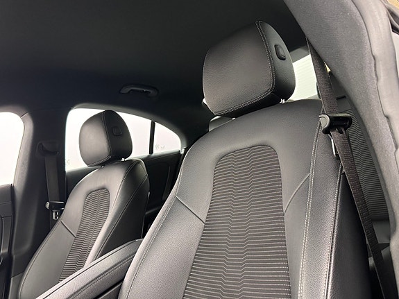 Mercedes-Benz CLA200 11 of 17