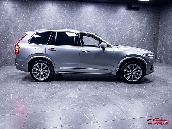 Volvo XC90 8 of 30