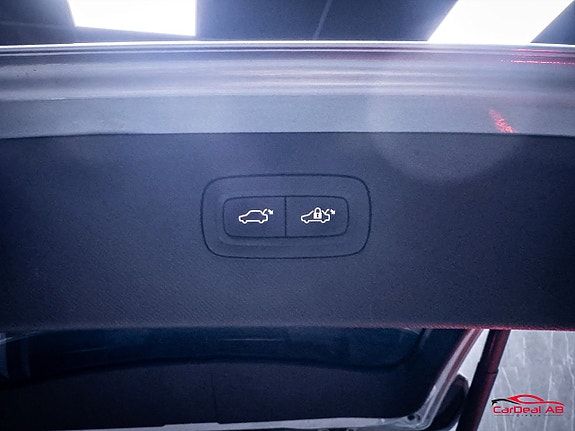 Volvo XC90 19 of 30