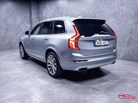 Volvo XC90 5 of 30
