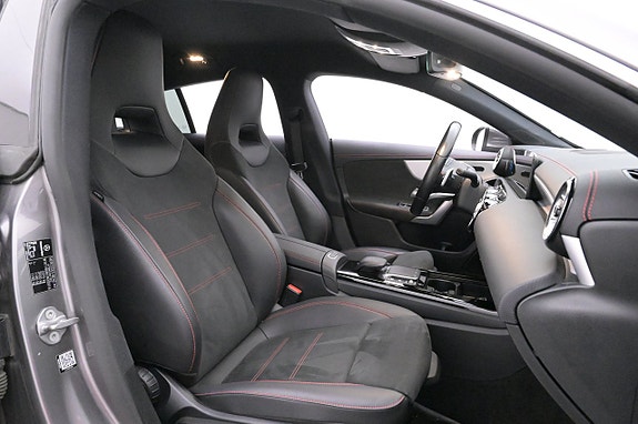 Mercedes-Benz CLA250 e 13 of 27