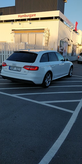 Audi A4 3 of 9