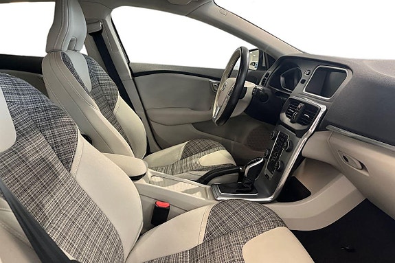 Volvo V40 7 of 21