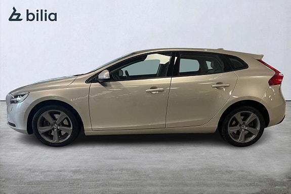 Volvo V40 3 of 21