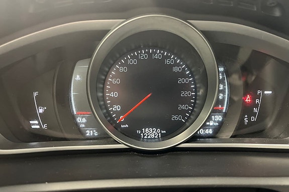 Volvo V40 16 of 21