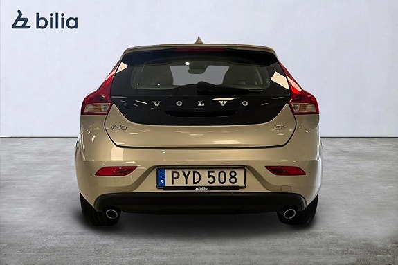 Volvo V40 5 of 21