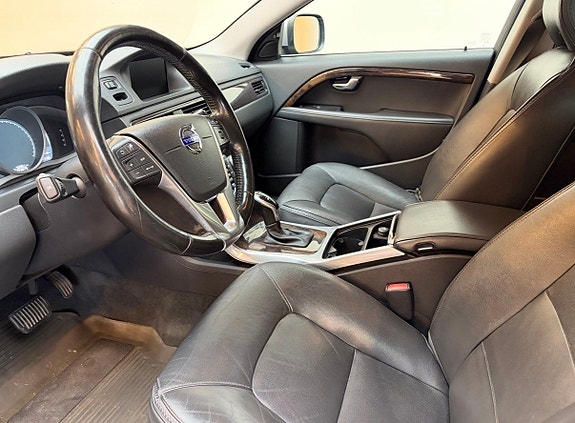 Volvo XC70 6 of 11