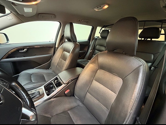 Volvo XC70 7 of 11