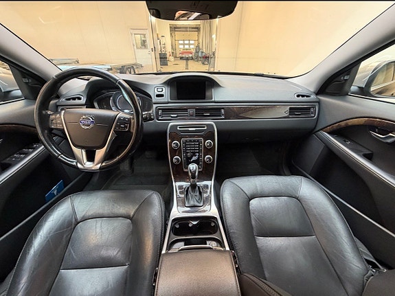 Volvo XC70 9 of 11
