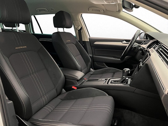 Volkswagen Passat Alltrack 22 of 30