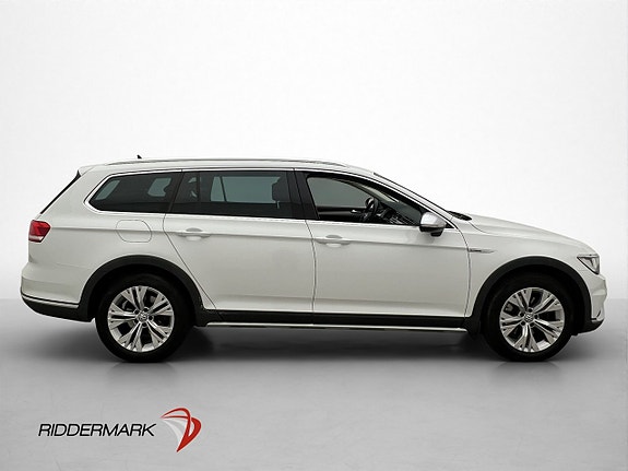 Volkswagen Passat Alltrack 9 of 30