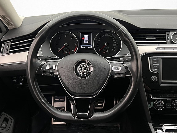 Volkswagen Passat Alltrack 14 of 30