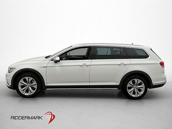 Volkswagen Passat Alltrack 5 of 30