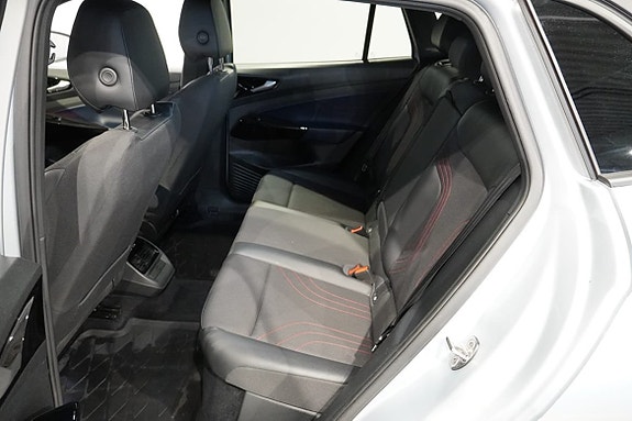 Volkswagen ID.4 GTX 5 of 11