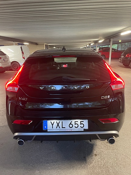 Volvo V40 4 of 10