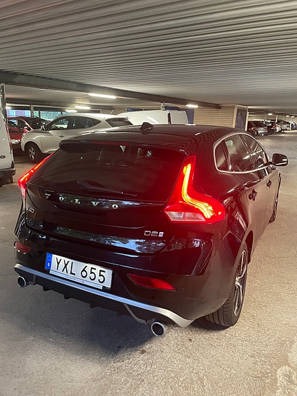 Volvo V40 3 of 10