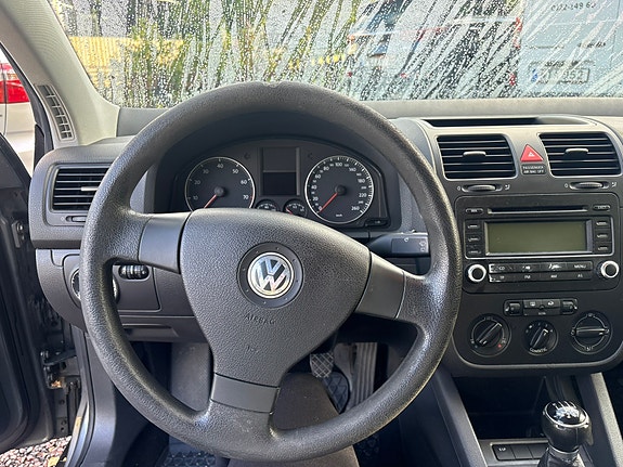 Volkswagen Golf V 10 of 14
