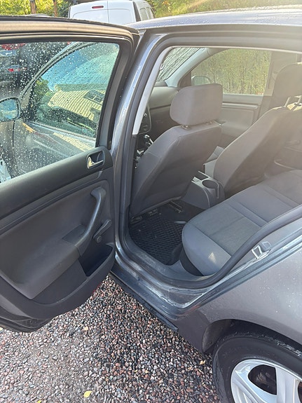 Volkswagen Golf V 7 of 14