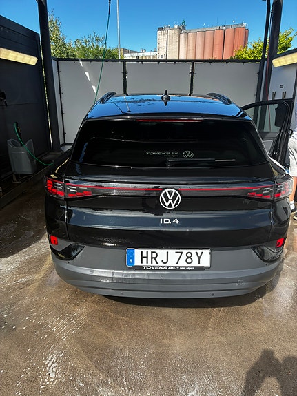 Volkswagen ID.4 3 of 8