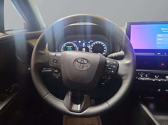 Toyota C-HR 11 of 12