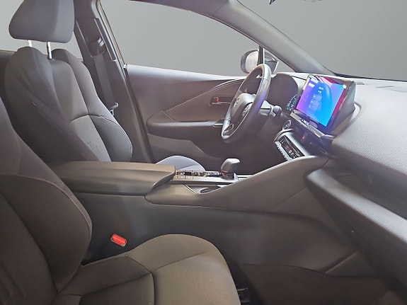 Toyota C-HR 8 of 12