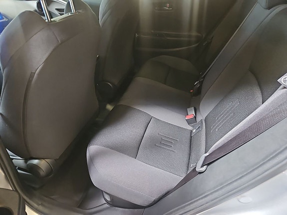 Toyota C-HR 9 of 12