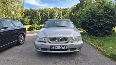 Volvo S70 2 of 7