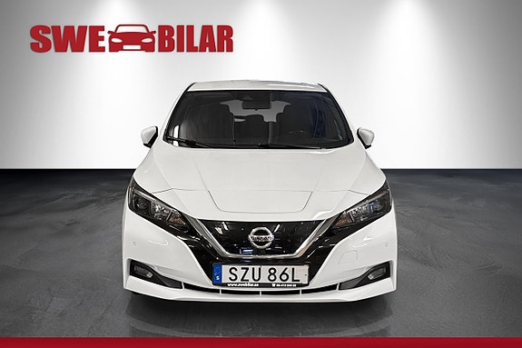 Nissan Leaf 2 of 21