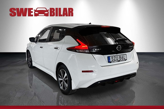 Nissan Leaf 6 of 21