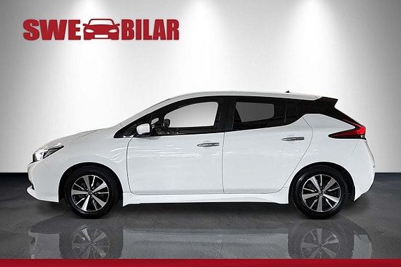 Nissan Leaf 5 of 21