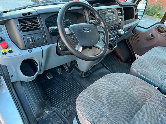 Ford Transit 7 of 12