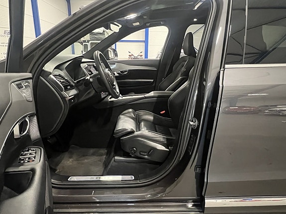 Volvo XC90 7 of 26