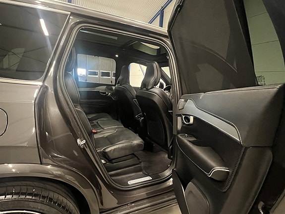 Volvo XC90 16 of 26