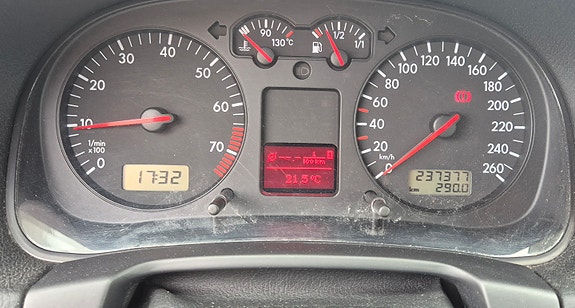 Volkswagen Golf IV 3 of 6