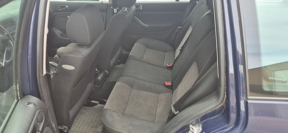 Volkswagen Golf IV 5 of 6