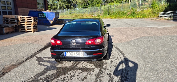 Volkswagen Passat CC 8 of 10