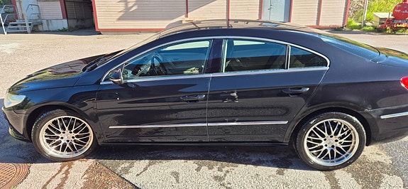 Volkswagen Passat CC 5 of 10