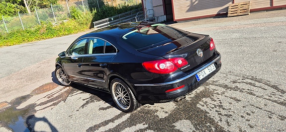 Volkswagen Passat CC 10 of 10